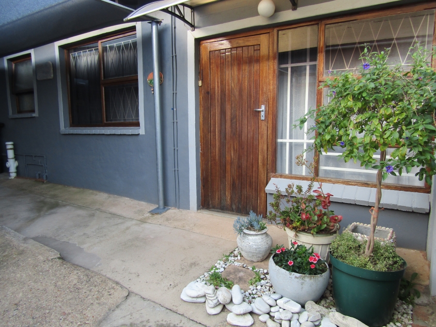 3 Bedroom Property for Sale in Humansdorp Eastern Cape